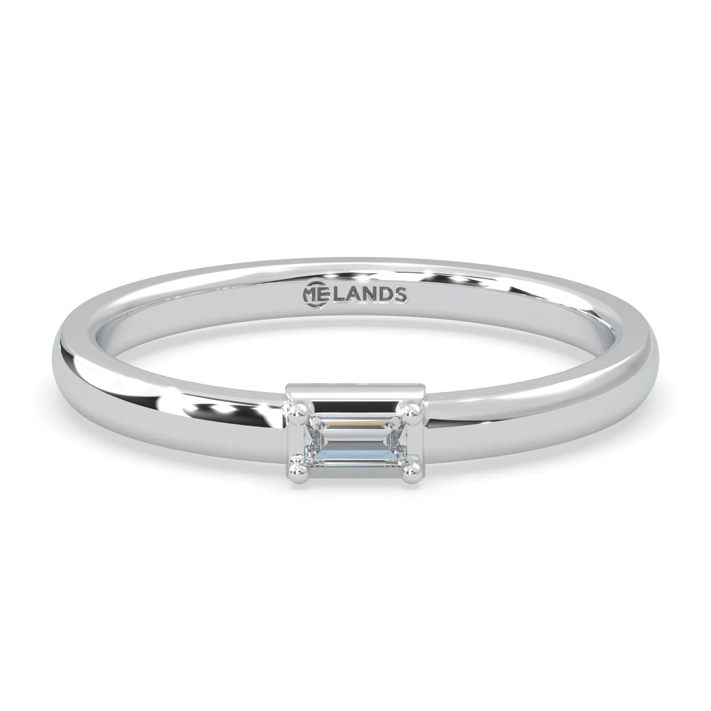 White modern electrum solitaire diamond band on lady's finger